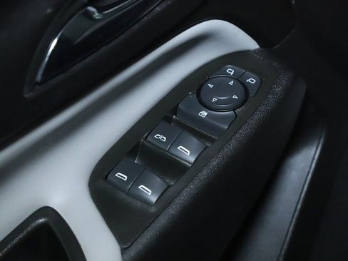 Used 2024 Chevrolet Equinox LS w/ LS Convenience Package image 16