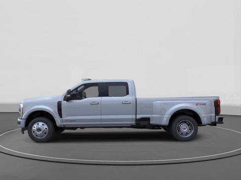 New 2026 Ford F450 Platinum w/ FX4 Off-Road Package AWD/4WD image 3