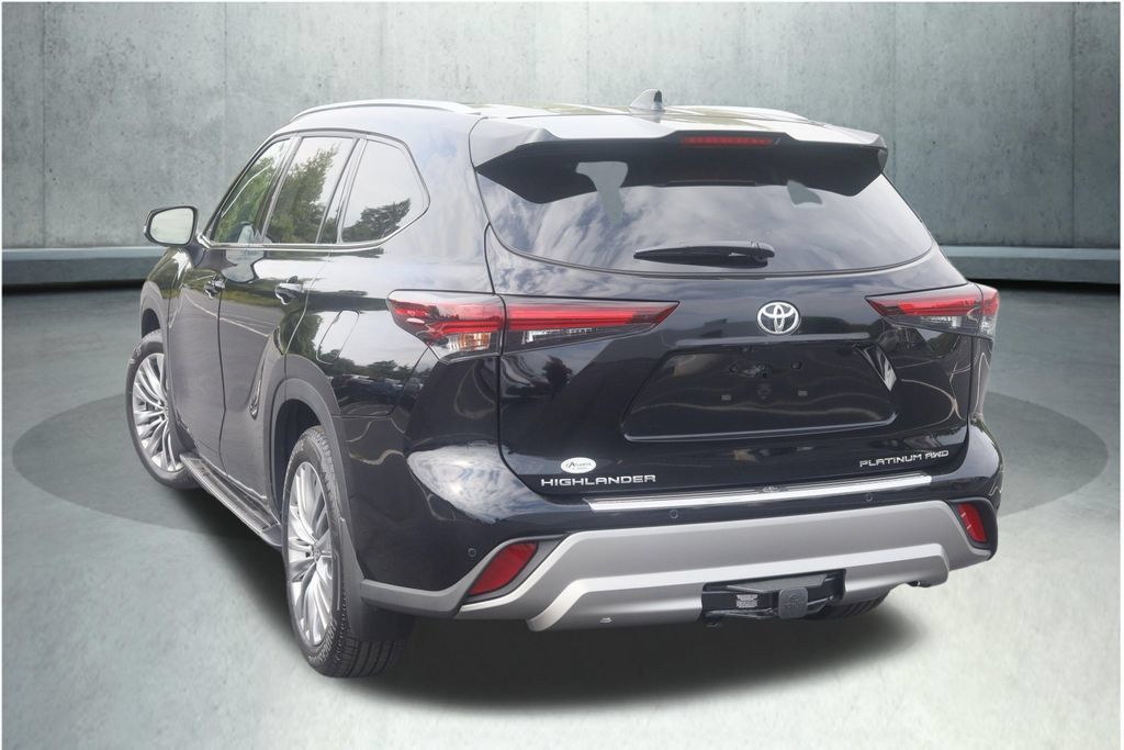 Used 2026 Toyota Highlander Platinum AWD/4WD image 40