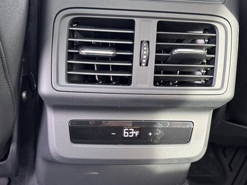 Used 2025 Audi Q5 Premium image 19