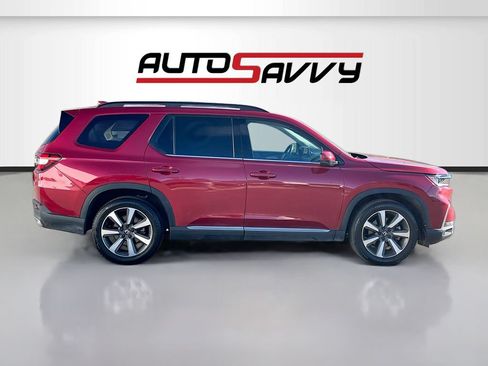 Used 2025 Honda Pilot Elite image 8