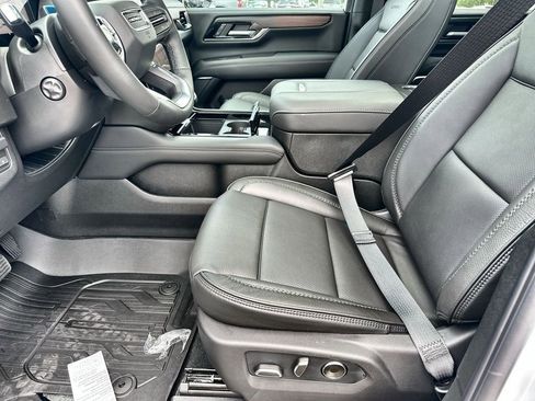 New 2026 GMC Yukon XL Denali w/ Denali Reserve Package image 24