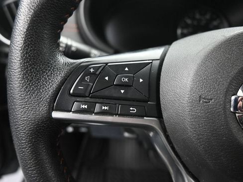 Used 2021 Nissan Kicks SR FWD image 12