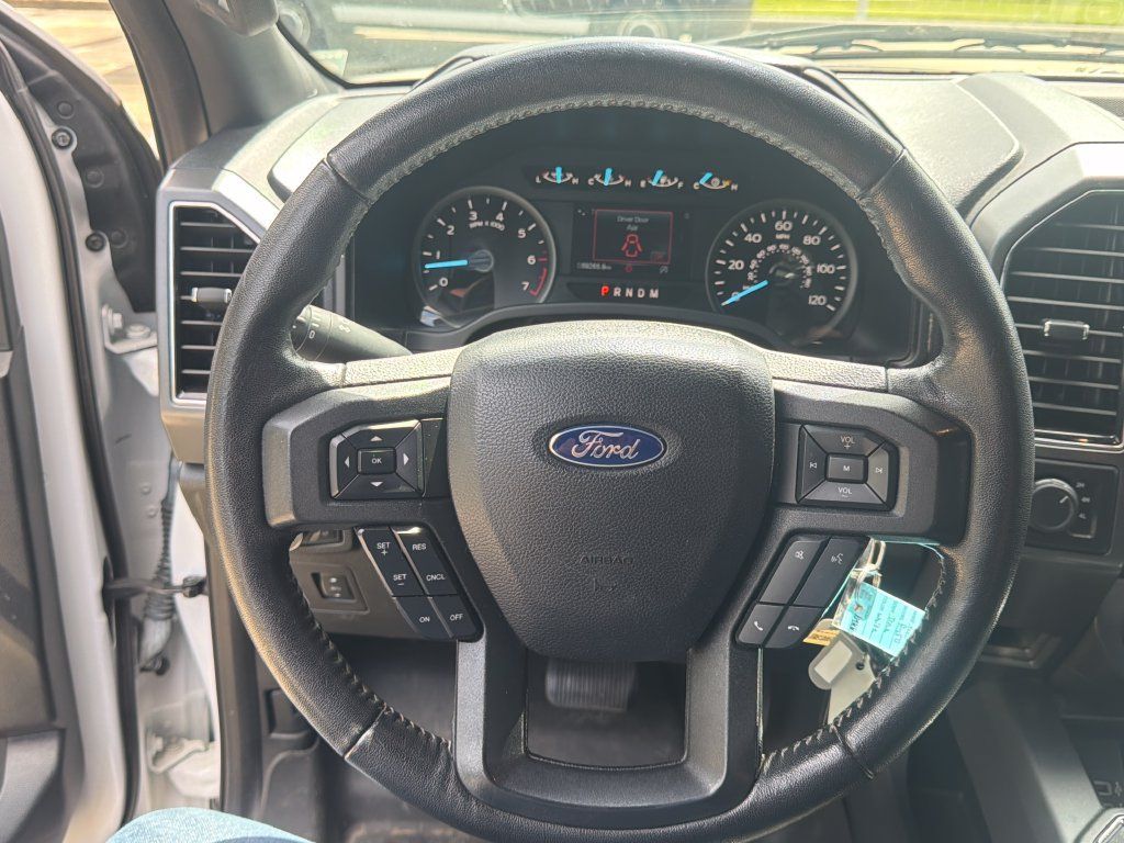 Used 2020 Ford F150 XLT w/ Equipment Group 302A Luxury AWD/4WD image 17