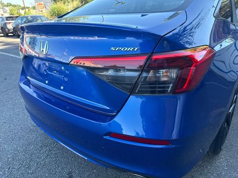 Used 2023 Honda Civic Sport image 6