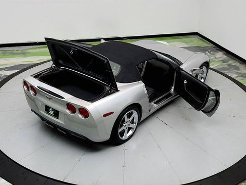 Used 2007 Chevrolet Corvette Convertible w/ Preferred Equipment Group RWD image 31