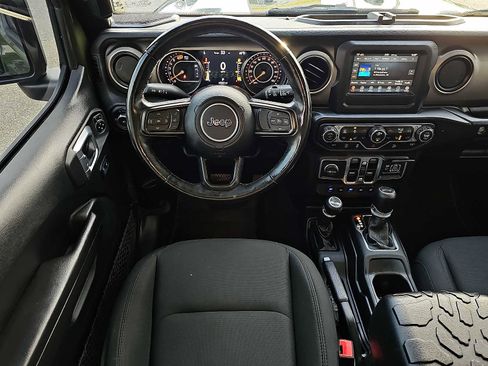 Used 2020 Jeep Wrangler Willys image 11