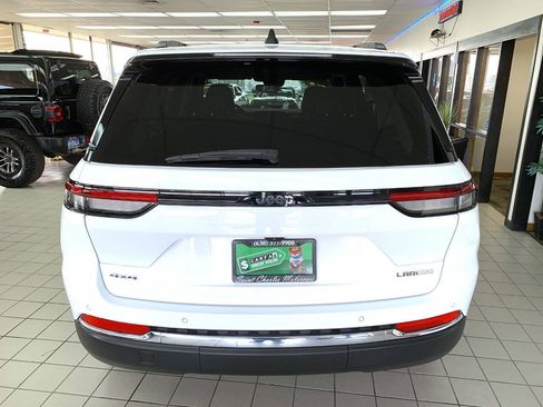Used 2023 Jeep Grand Cherokee Laredo w/ Luxury Tech Group I AWD/4WD image 7