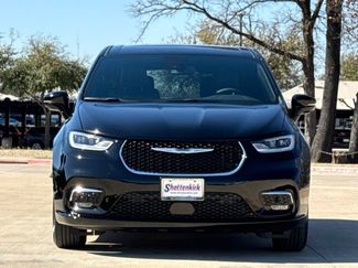 New 2026 Chrysler Pacifica Select FWD video 2