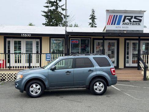 Used 2010 Ford Escape XLT FWD image 3