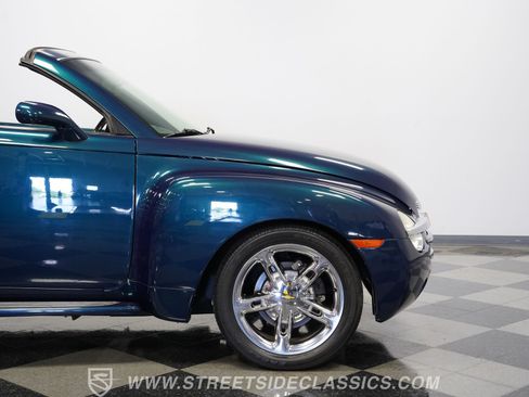 Used 2005 Chevrolet SSR w/ Preferred Equipment Group RWD image 31