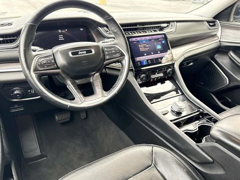 Used 2021 Jeep Grand Cherokee L Limited image 2