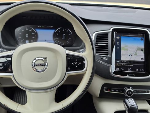 Used 2020 Volvo XC90 T6 Momentum AWD/4WD image 45