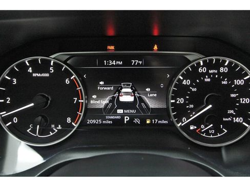 Used 2024 Nissan Rogue SV FWD image 14