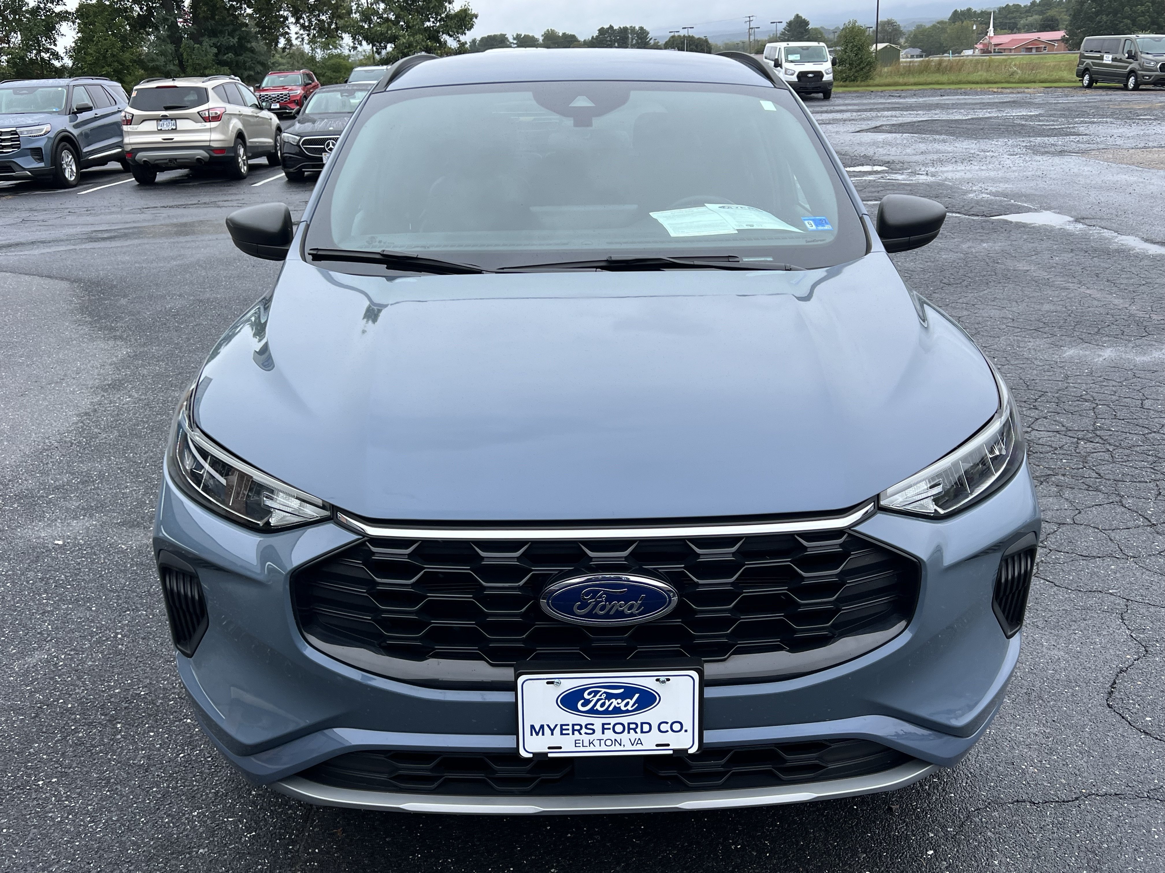 Used 2024 Ford Escape ST-Line w/ Tech Pack #1 AWD/4WD image 3