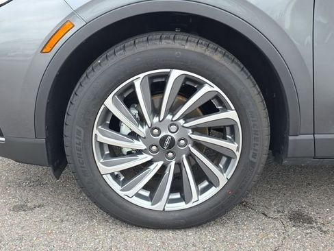 Used 2025 Lincoln Corsair Reserve w/ Equipment Group 202A image 10