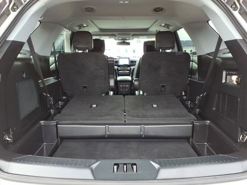 Used 2021 Ford Explorer Limited w/ Hybrid Equipment Group 310A image 4
