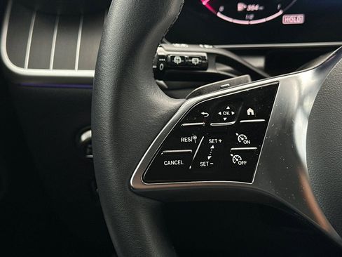 Certified 2025 Mercedes-Benz GLC 300 image 27