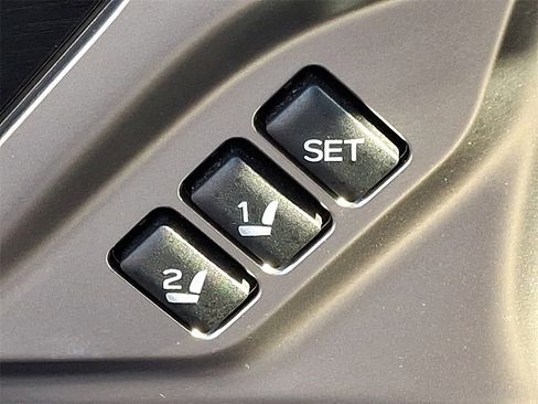 Certified 2022 Subaru Outback Limited XT image 28