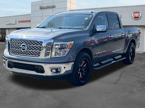Used 2019 Nissan Titan SL RWD image 3