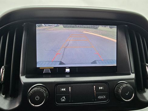 Used 2019 Chevrolet Colorado ZR2 image 37