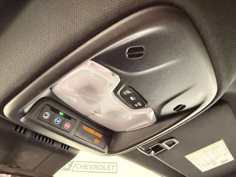 Used 2025 Chevrolet Colorado Trail Boss AWD/4WD image 34