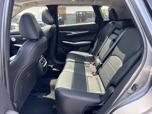 Used 2024 INFINITI QX50 Luxe w/ Accent Package AWD/4WD image 17