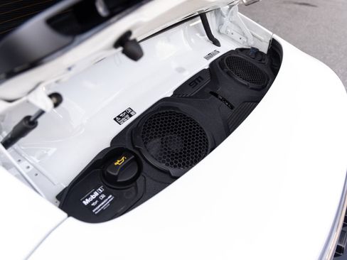 Certified 2025 Porsche 911 Carrera GTS RWD image 27