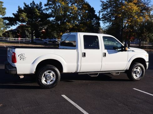 Used 2015 Ford F250 XLT w/ FX4 Off-Road Package image 4
