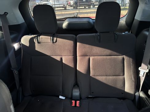 Used 2022 Ford Explorer XLT image 14