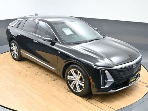 Used 2024 Cadillac Lyriq Tech image 44