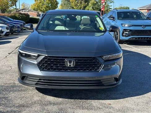 Used 2023 Honda Accord EX image 2