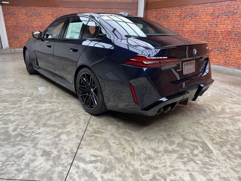 Used 2026 BMW M5 image 3