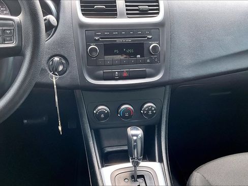 Used 2013 Dodge Avenger SE FWD image 7