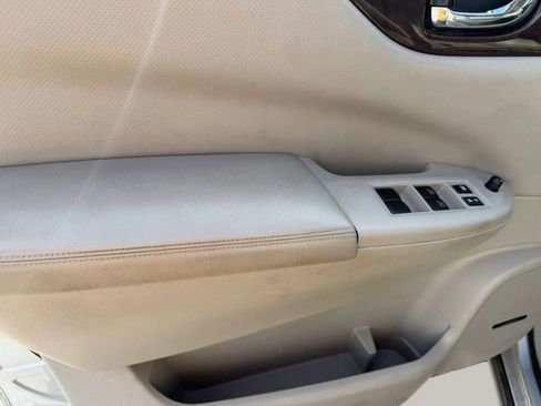 Used 2013 Nissan Quest SL FWD image 9