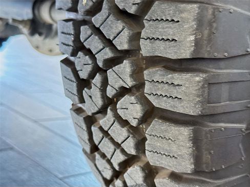 Used 2024 RAM 3500 Big Horn w/ Sport Appearance Package image 34