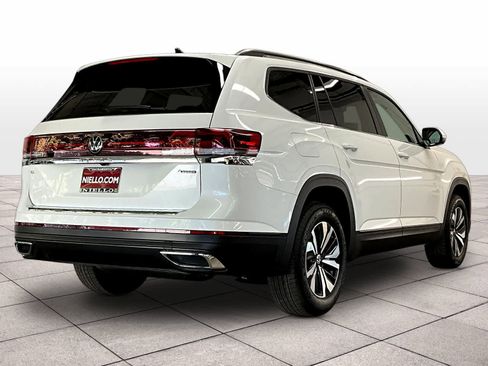 New 2026 Volkswagen Atlas SE image 4