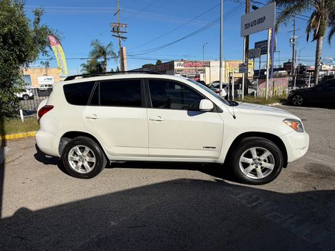 Used 2008 Toyota RAV4 Limited FWD image 4