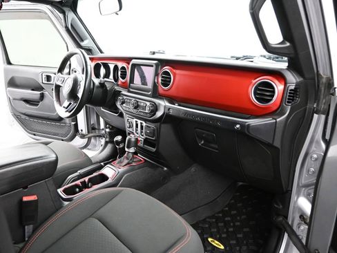 Used 2020 Jeep Wrangler Rubicon w/ Cold Weather Group image 9