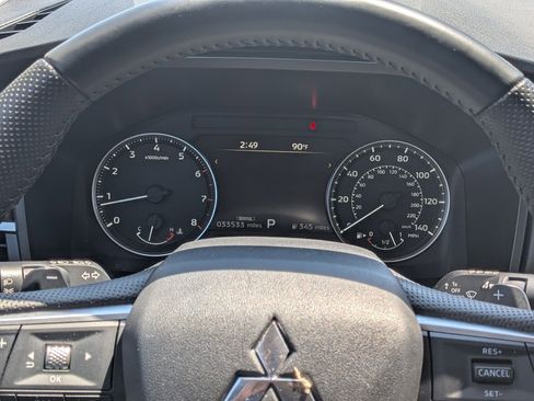 Used 2025 Mitsubishi Outlander SE FWD image 21