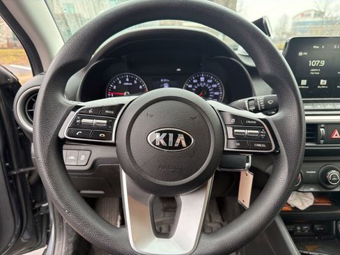 Used 2021 Kia Forte LXS image 11