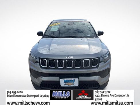 Used 2024 Jeep Compass Sport AWD/4WD image 2