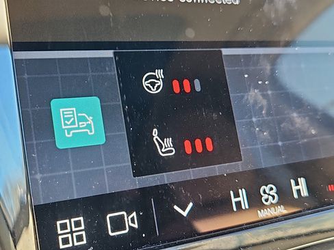 Used 2024 Volvo XC60 B5 Plus w/ Protection Package Premier image 13