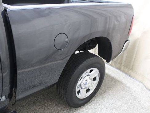 Used 2018 RAM 2500 Tradesman w/ Chrome Appearance Group image 6