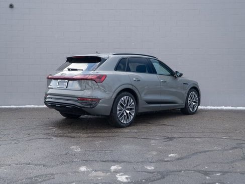 Certified 2024 Audi Q8 e-tron Premium Plus w/ Premium Plus Package image 7