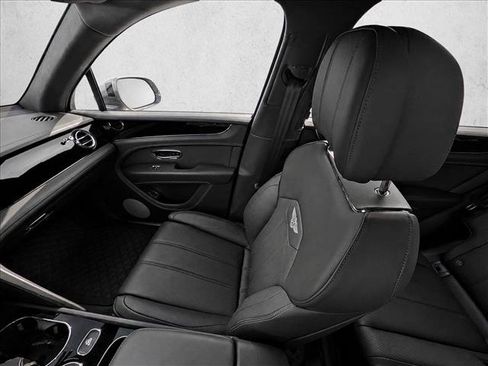 Used 2021 Bentley Bentayga AWD/4WD image 19