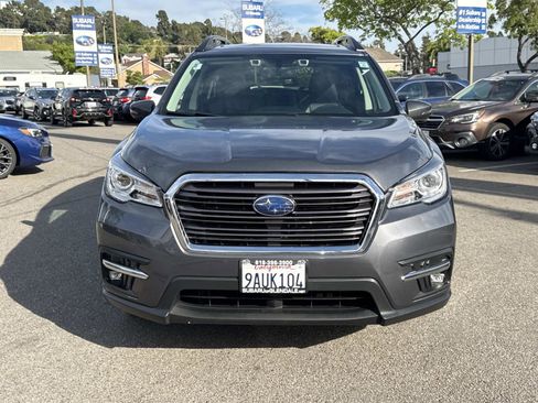 Used 2022 Subaru Ascent Limited w/ Technology Package image 2