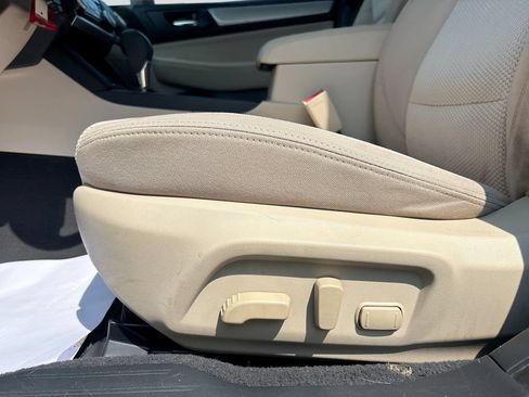 Used 2019 Subaru Outback 2.5i Premium w/ Popular Package #2 AWD/4WD image 16