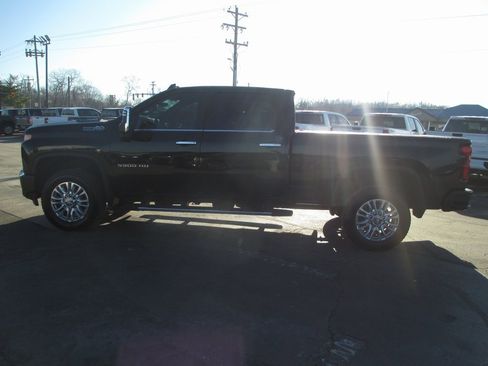 Used 2020 Chevrolet Silverado 3500 High Country w/ Z71 Off-Road Package image 10
