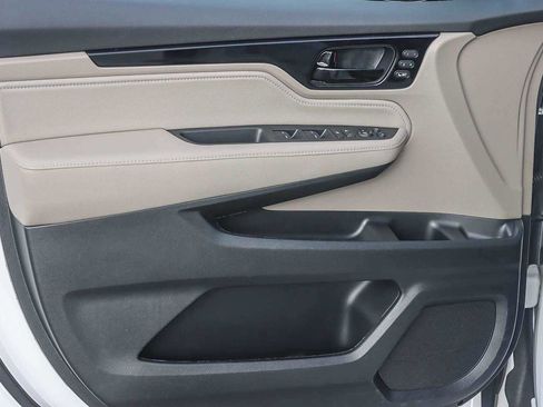 Used 2024 Honda Odyssey Elite image 21